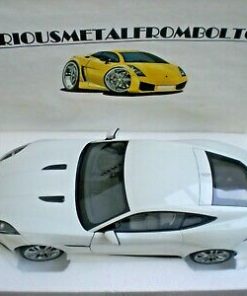 AUTOart 73651 JAGUAR F-TYPE R  COUPE POLARIS WHITE 2015  1:18 - Image 11