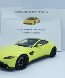 AUTOART 70279 ASTON MARTIN VANTAGE 2019 LIME ESSENCE WITH CARBON BLACK ROOF 1:18 SCALE