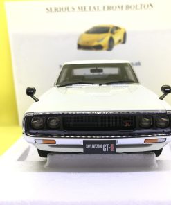 AUTOART 77472 NISSAN SKYLINE 2000GT-R KPGC 110 WHITE 1:18 SCALE - Image 11