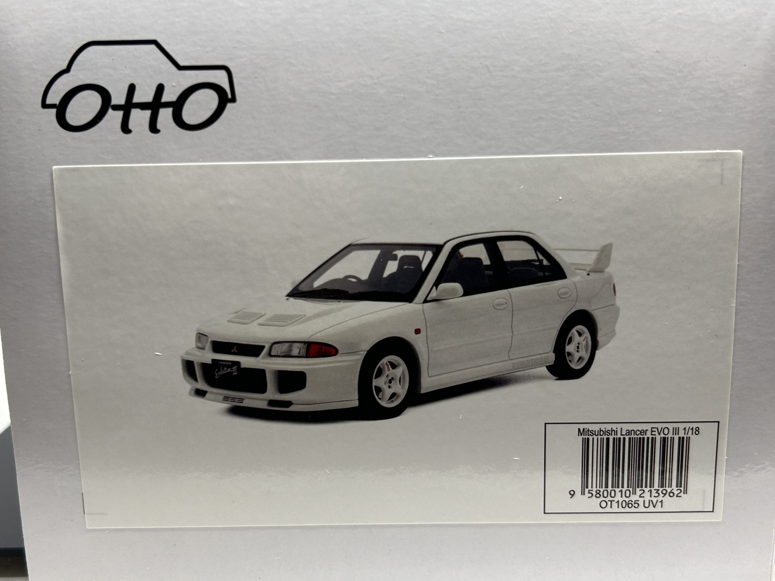OTTO MOBILE OT1065 1995 MITSUBISHI LANCER EVO III WHITE L/E 1:18 SCALE - Image 2