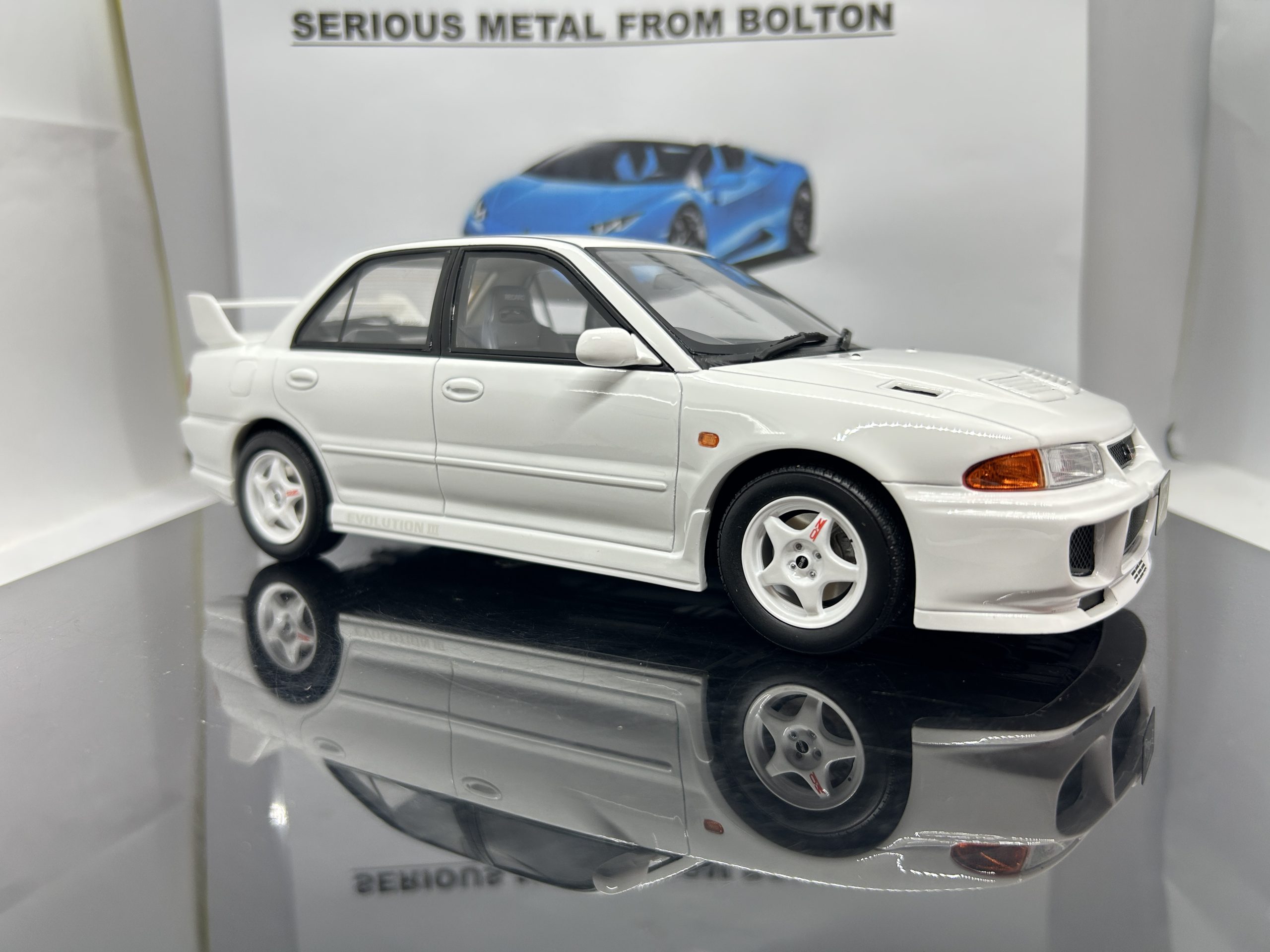 OTTO MOBILE OT1065 1995 MITSUBISHI LANCER EVO III WHITE L/E 1:18 SCALE - Image 7