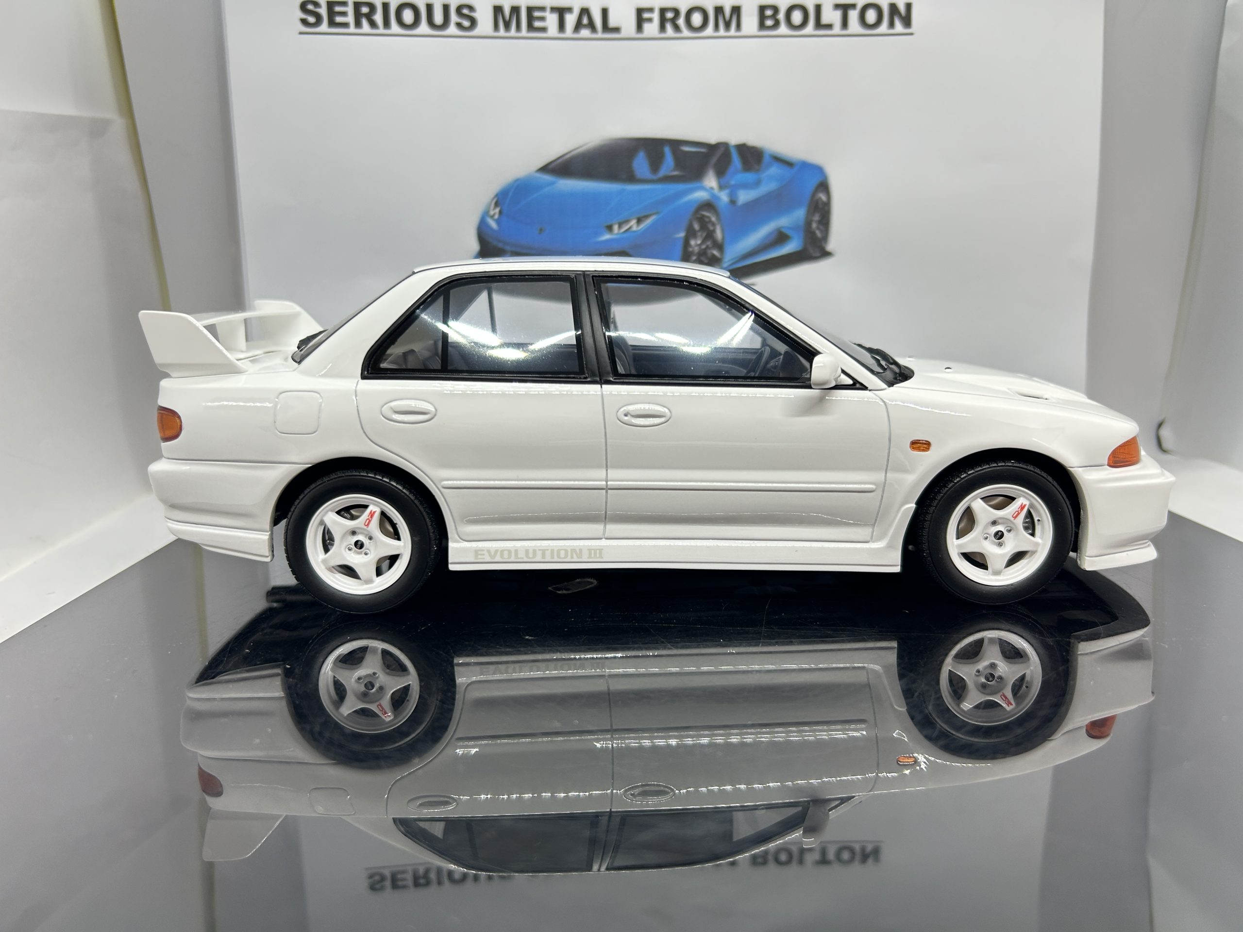 OTTO MOBILE OT1065 1995 MITSUBISHI LANCER EVO III WHITE L/E 1:18 SCALE - Image 8