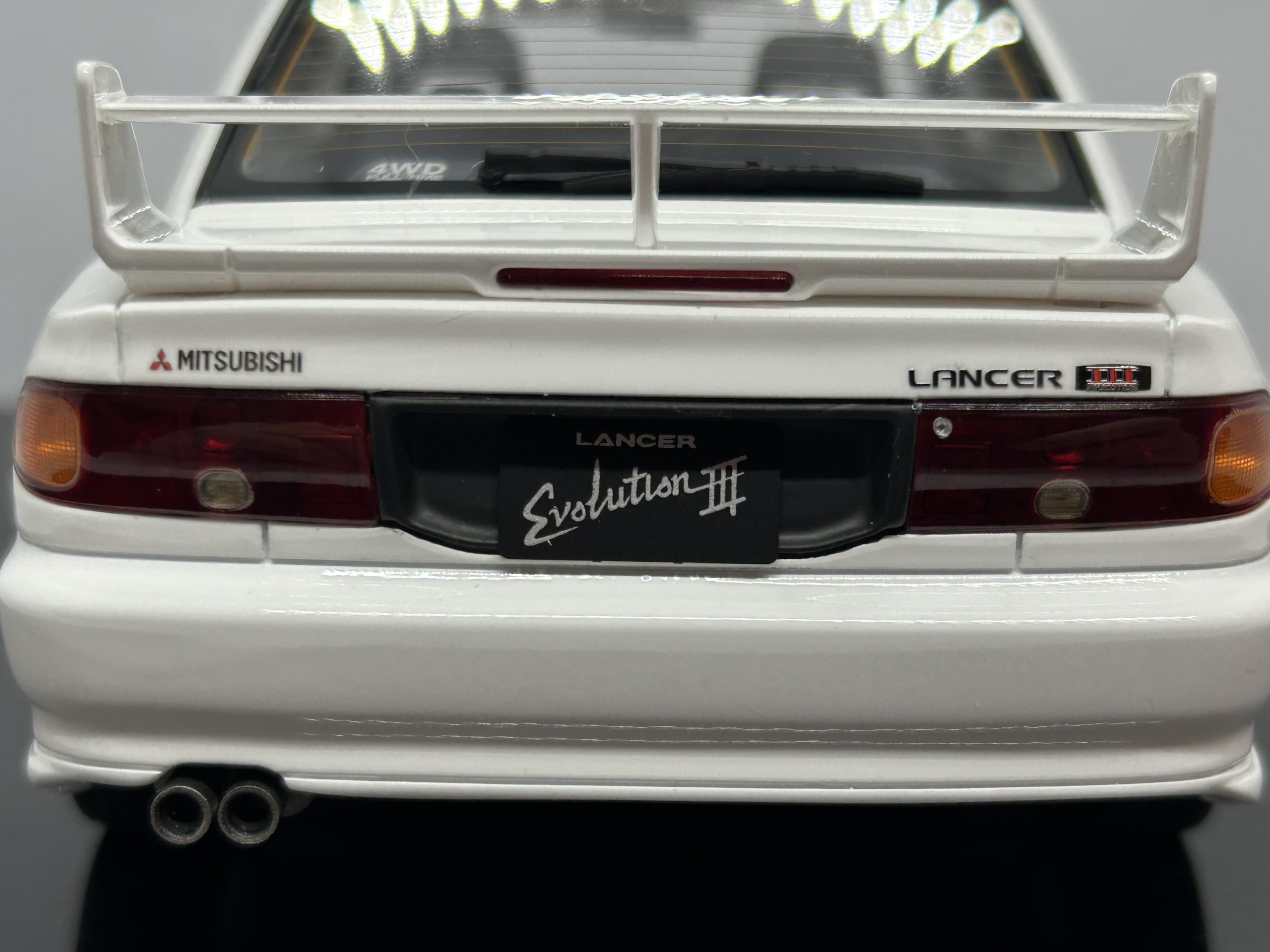 OTTO MOBILE OT1065 1995 MITSUBISHI LANCER EVO III WHITE L/E 1:18 SCALE - Image 12
