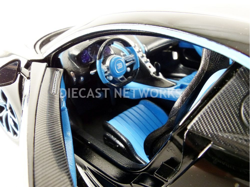BBURAGO 11040BK BUGATTI CHIRON WORLD RECORD 2017 1:18 - Image 9